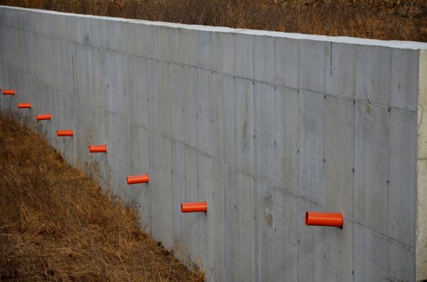 Cost of Retaining Wall Drainage in Hopkins